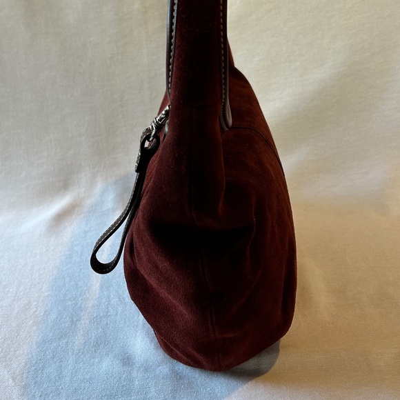 ✨ COACH Vintage Suede Hobo Bag – RARE 2005 FIND! 🍷👜✨ - Picture 5 of 11